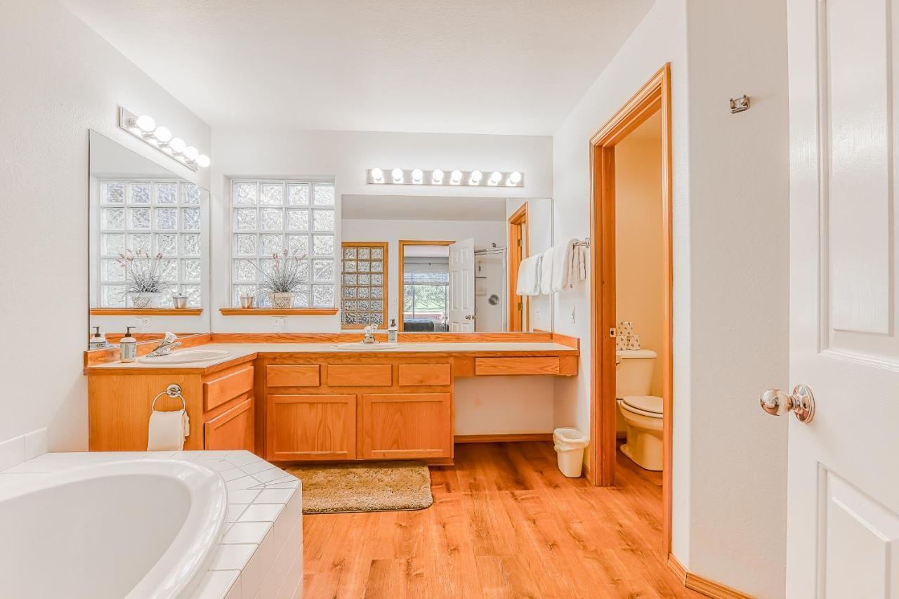 Eagle Crest Resort On Golf Course With Hot Tub Redmond Extérieur photo